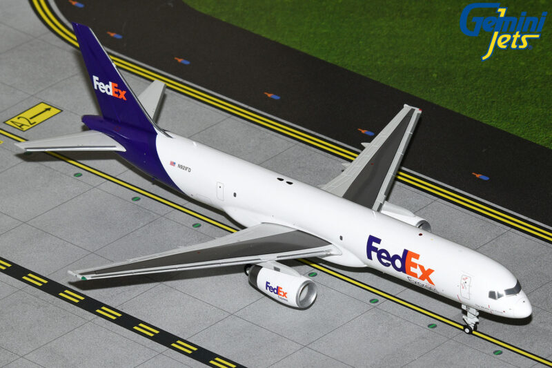 GeminiJets G2FDX981 1:200 FedEx Boeing 757-200SF N921FD