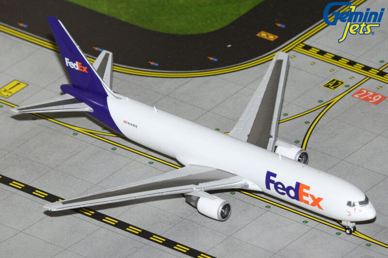 GeminiJets GJFDX2311 1:400 FedEx Boeing 767-300F (New Livery) N144FE