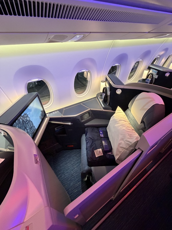 Philippine Airlines A350-1000 Business Class suite