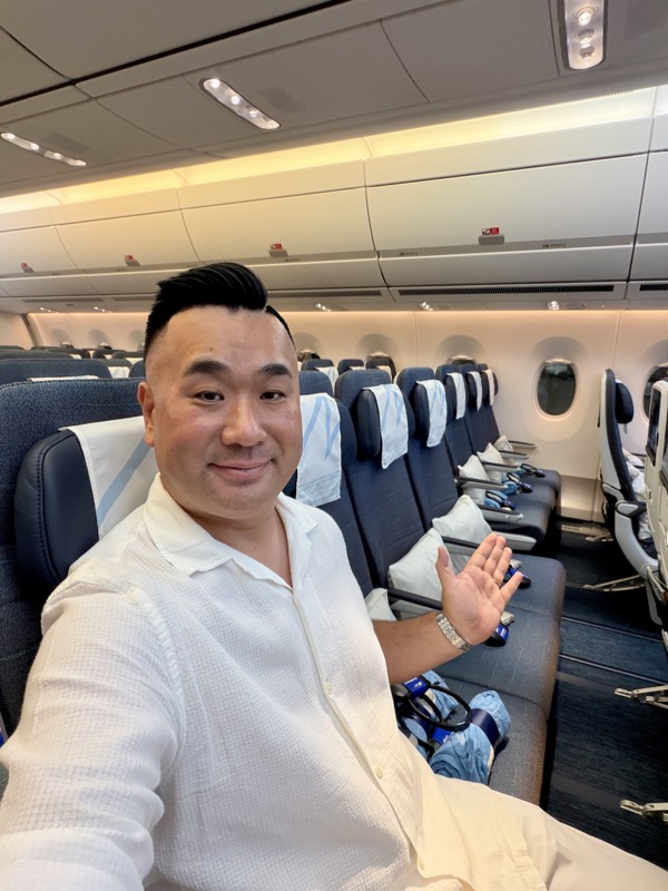 Philippine Airlines A350-1000 Economy Class seat (3-4-3 config). Feeling a little narrow to my size.