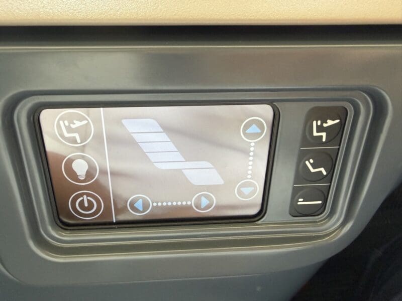 a screen with buttons and buttons on it