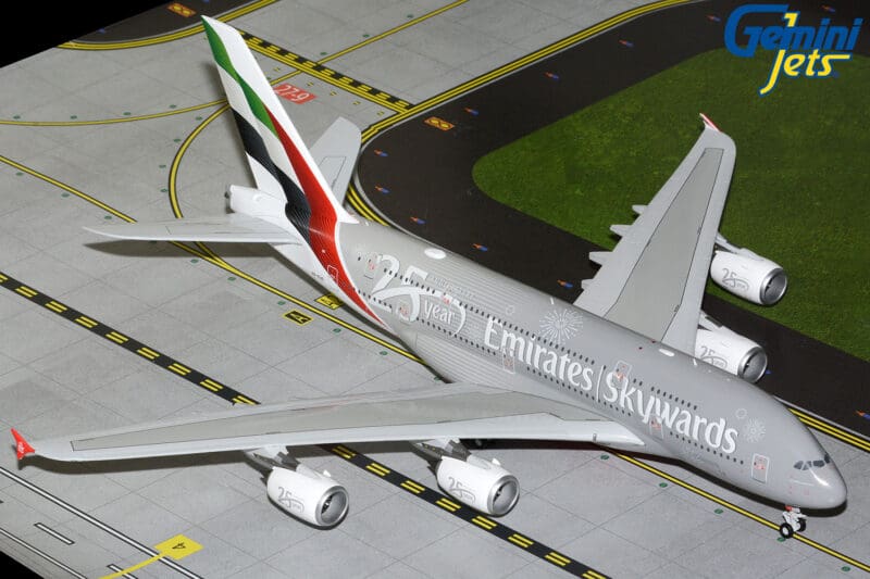 G2UAE1494 Emirates A380-800 A6-EUE "Skywards 25 Year Anniversary"