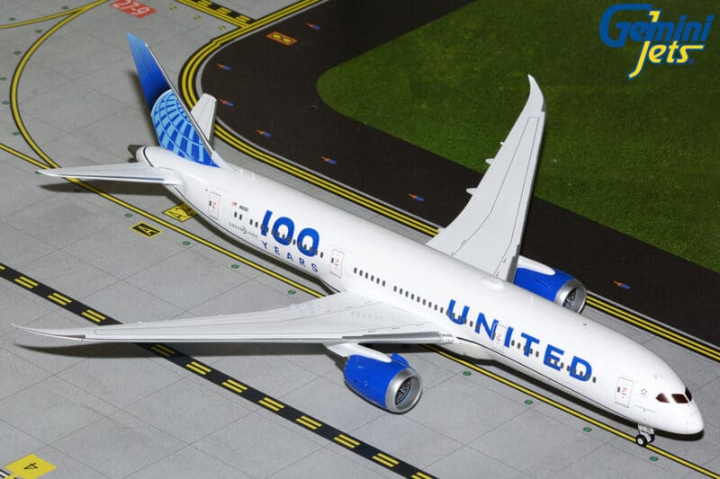 GeminiJets G2UAL1258 1:200 United Airlines Boeing 787-9 "100 Years" N61101