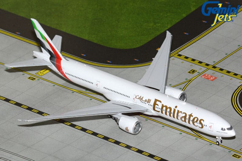 GeminiJets GJUAE2318 1:400 Emirates Boeing 777-300ER A6-EQH