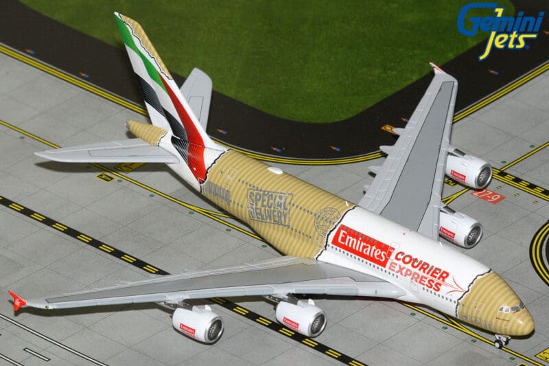 GeminiJets GJUAE2384 1:400 Emirates Airbus A380 "Courier Express" A6-EET