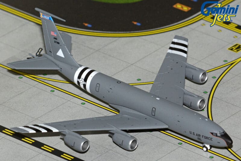 GeminiJets GMUSA158 1:400 U.S. Air Force Boeing KC-135R (Illinois ANG)